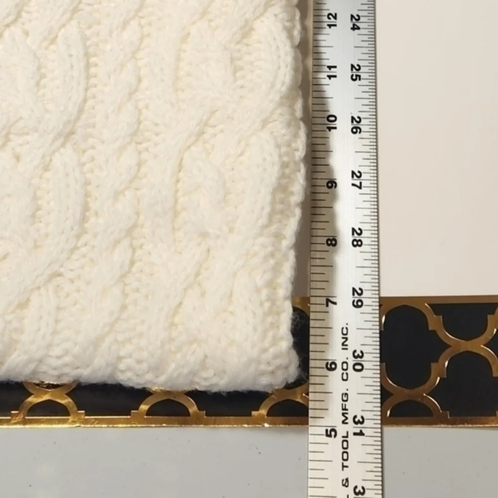 NWT CALVIN KLEIN Cozy Infinity Knit Loop Faux Fur Scarf Sz: OS. Great‎ Gift
